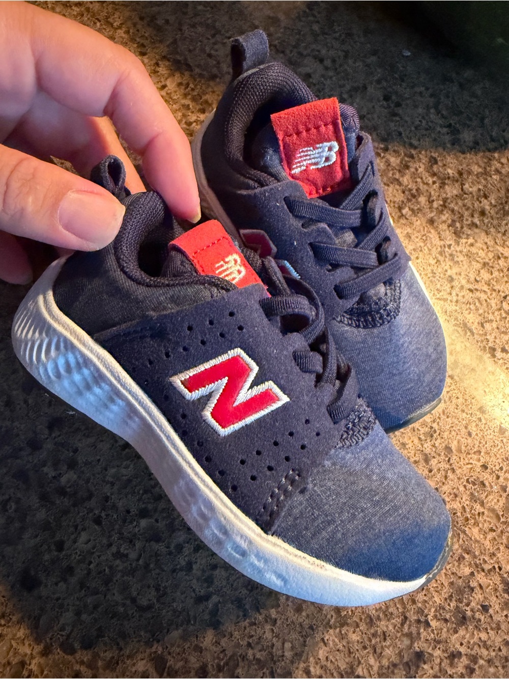 New Balance | Infant Boy Navy Blue & Red Sneakers | Size 4 Infant - Picture 2 of 6